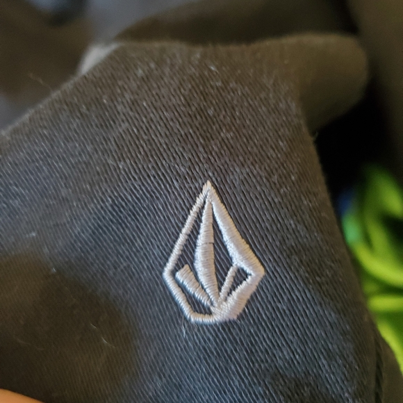 Volcom Men's True To This Black Shorts. - Picture 15 of 16